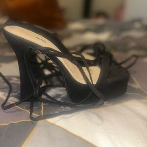 Fashion Nova Elegant Black Lace-Up Heels